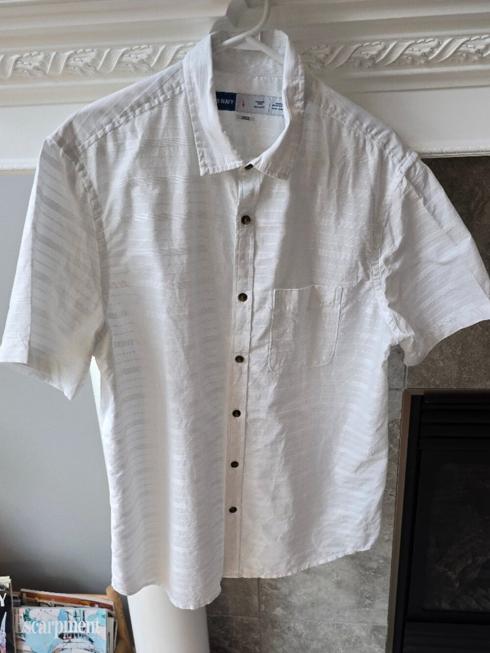 Old Navy Men’s Textured Cotton Short Sleeve Button Down Shirt - White L